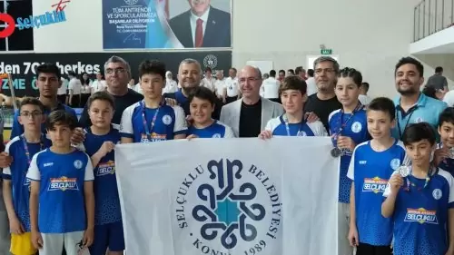 Selçuklu’da Bu Yıl İlk Kez Düzenlenen Yüzme Yarışları Nefes Kesti!
