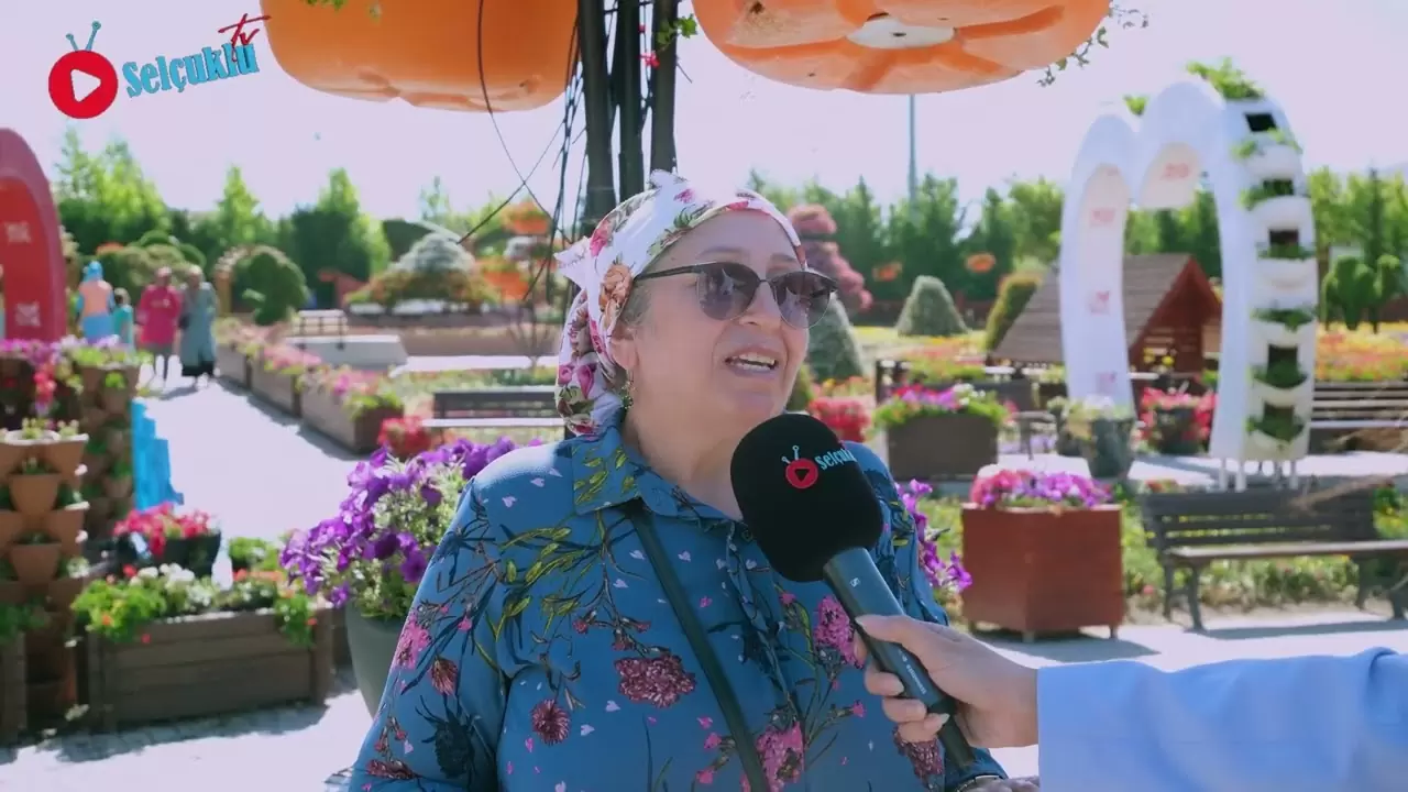 Selçuklu Çiçek Bahçesi Yeni Sezonda Misafirlerini Ağırlamaya Devam Ediyor 