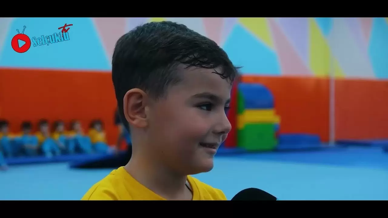 Minikler Kış Spor Okullarında Jimnastik Antrenmanlarını Keyifle Yapıyor