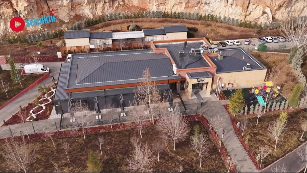 Kanyon Cafe, Doğayla İç İçe Yapısıyla Selçuklu’da Hizmet Vermeye Devam Ediyor