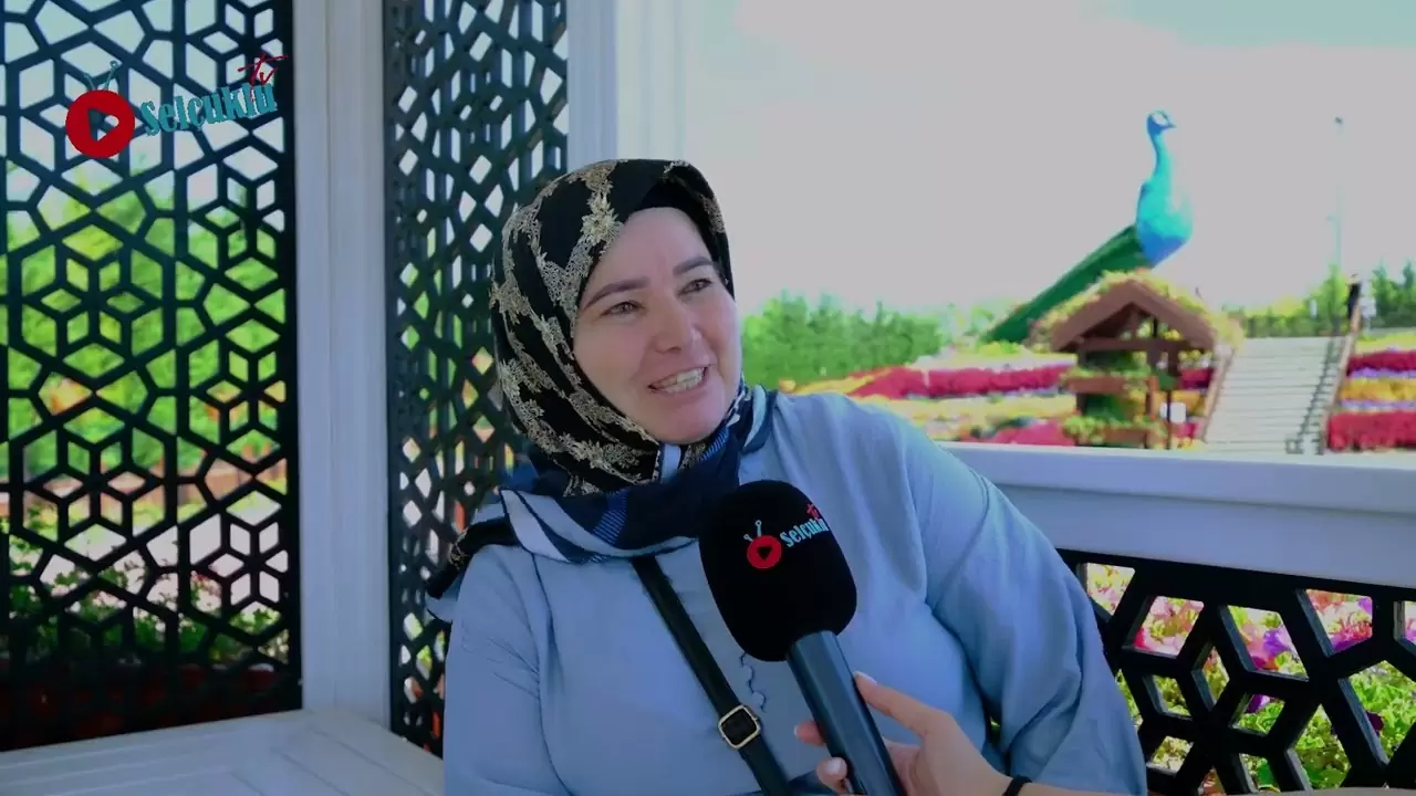 Tropikal Kelebek Bahçesi Ve Selçuklu Çiçek Bahçesi Ziyaretçileri Büyülüyor